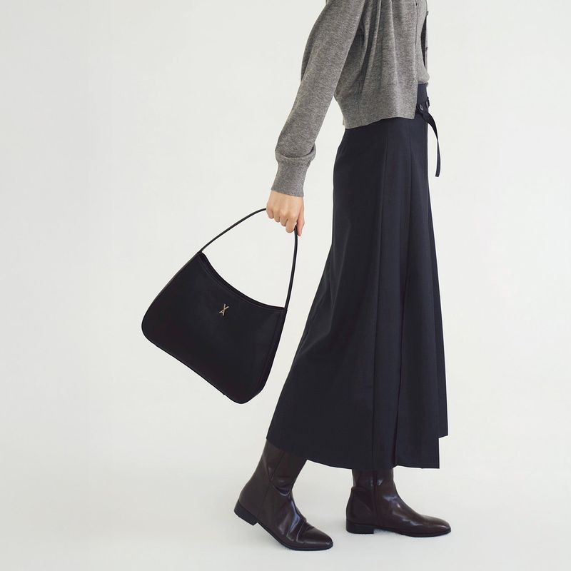 Lune Velo Hobo Bag Medium Black
