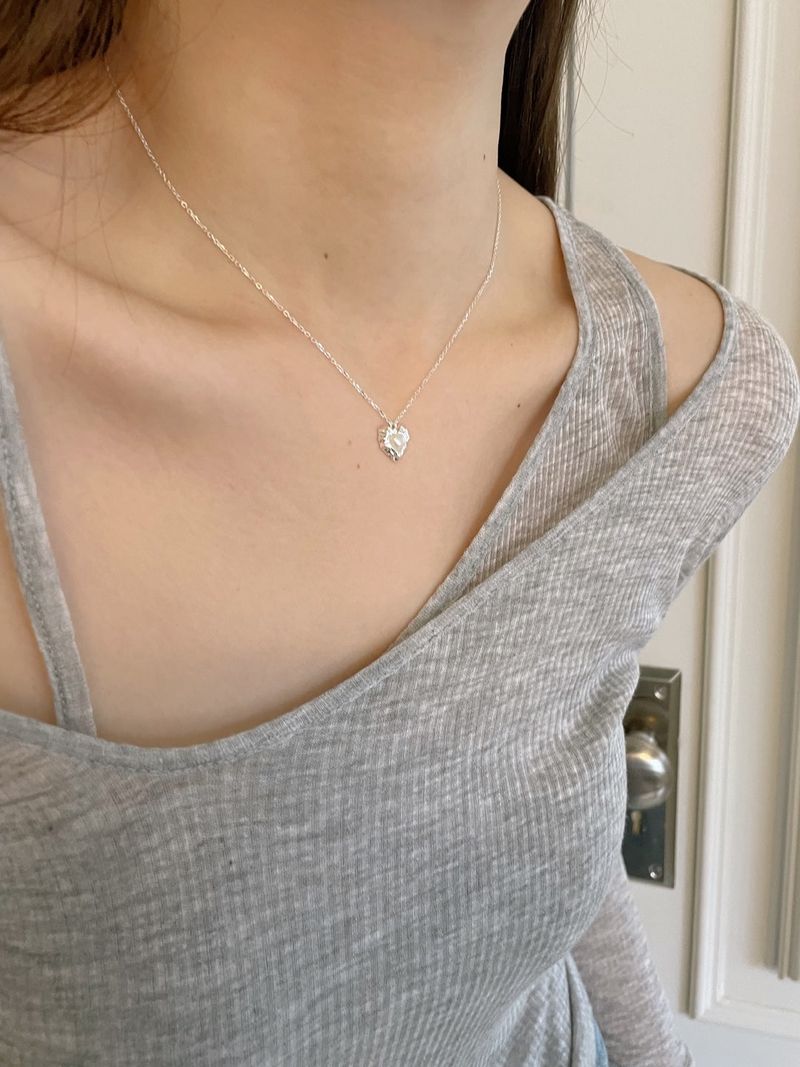 Pearl In Love Necklace