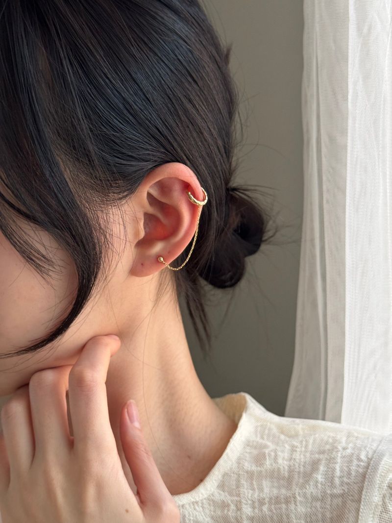 Amber Ring Two-Pin Ear Cuff Earrings / 3 Colors / Daily Simple Chain