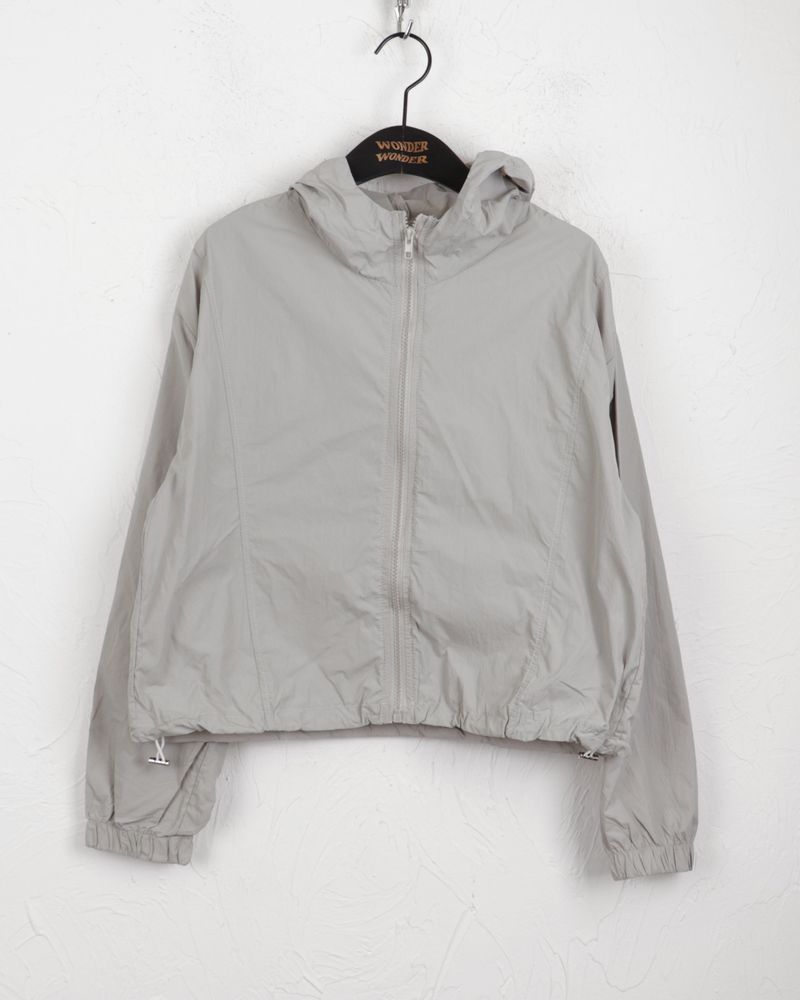 Alka cut crop hood windbreaker jumper