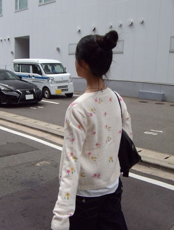 Nyoa Flower Button Knit Cardigan
