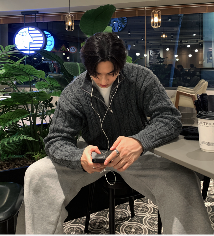 Amp Ghost Cable Semi-Over Two Way Knit Zip-Up