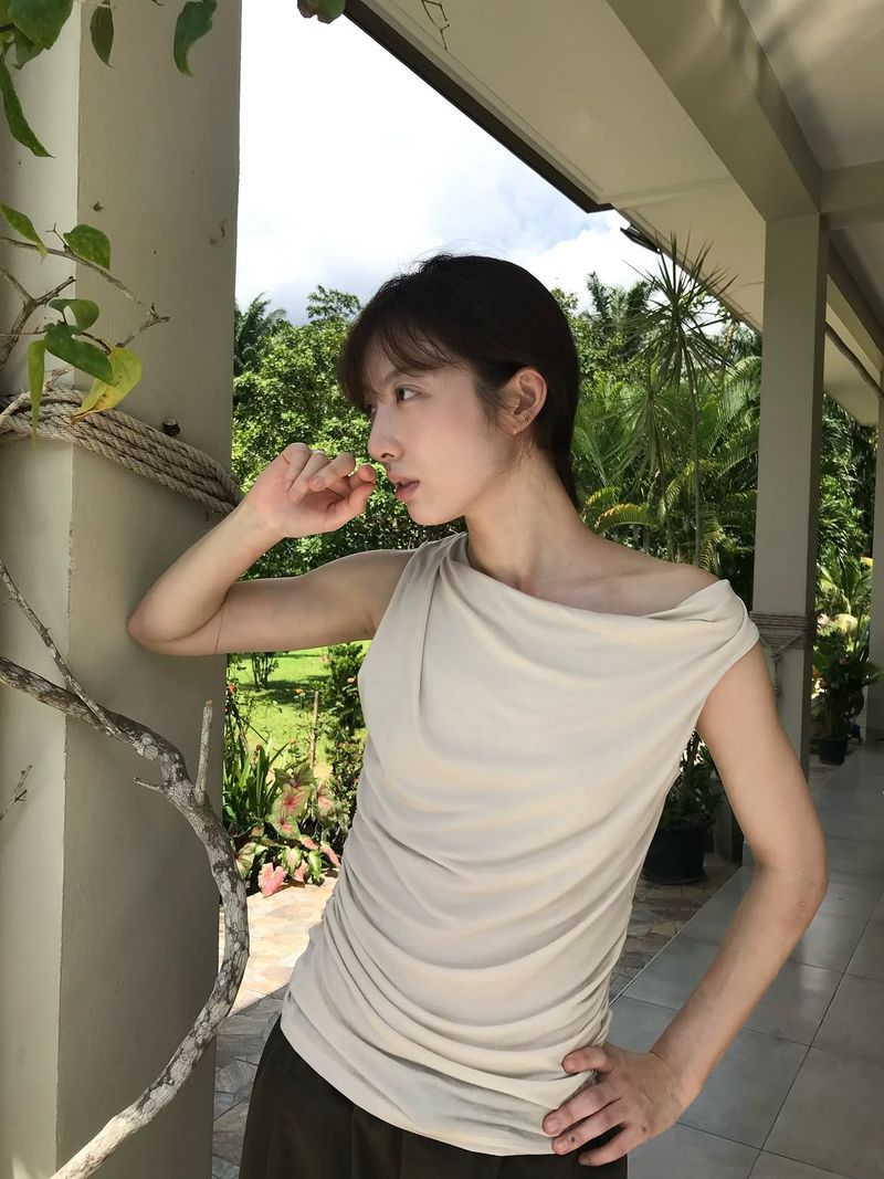 Soft Drape Sleeveless (Oatmeal)
