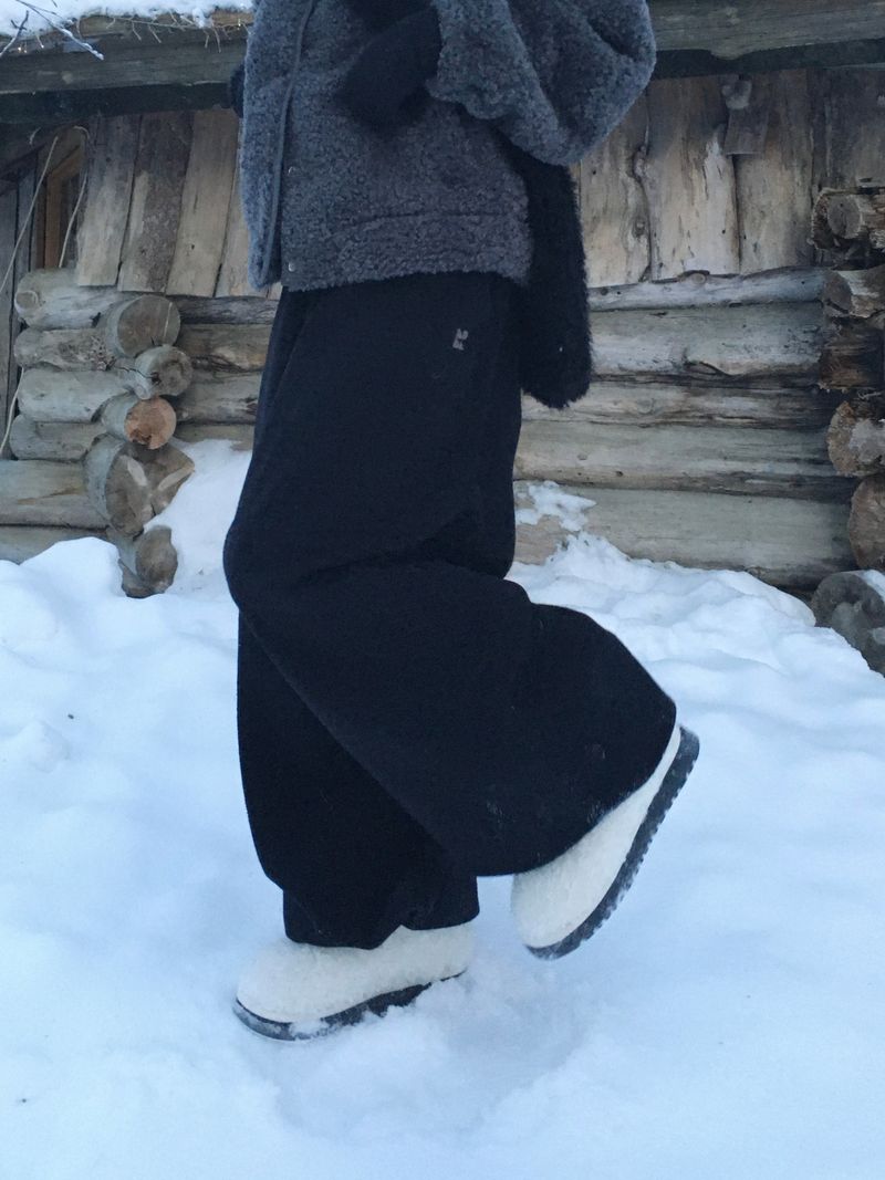 Cozy Sheepskin Middle Ugg Boots (3c)