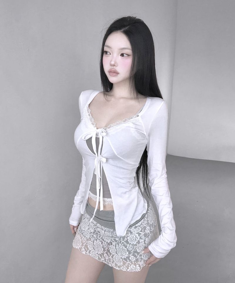 meego（ミーゴ）の「lace ribbon hole cd (3colors)（Tops）」