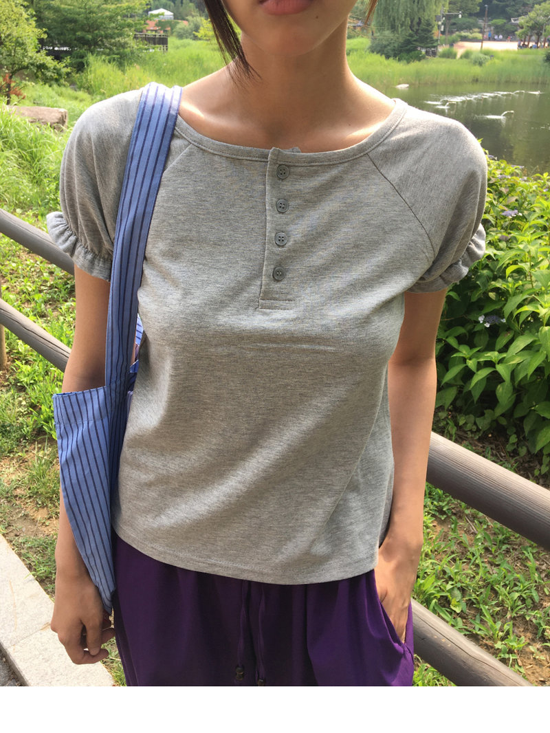 DUGGY(ダギー)の「Bubble frill T-shirt (3color)(Tops)」