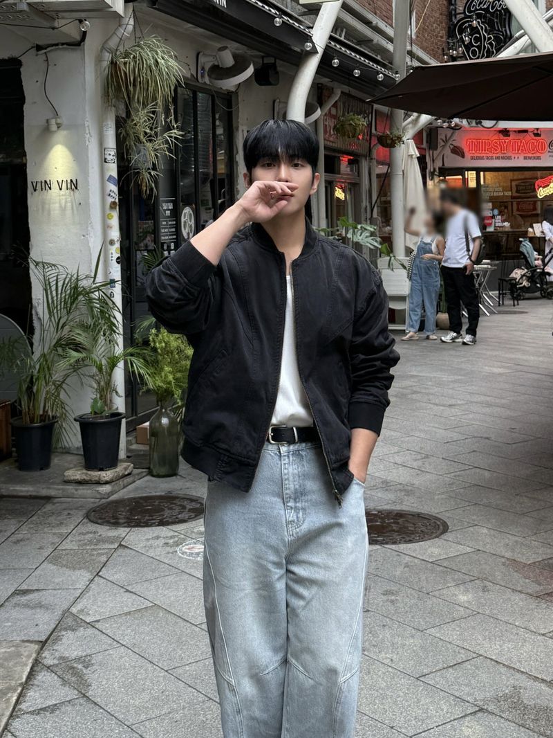 Dying washing cut varsity jacket