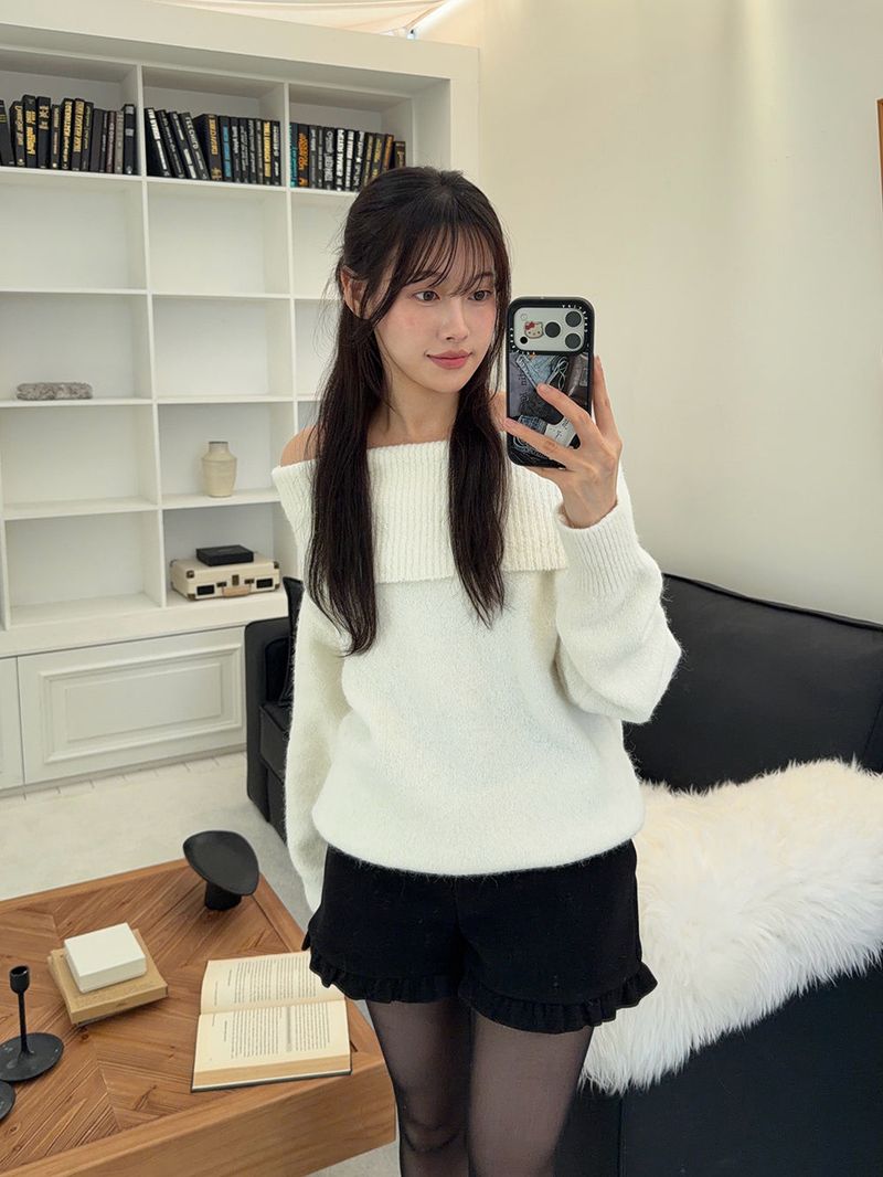 [MADE] Endelin Wool Off-Shoulder Knit
