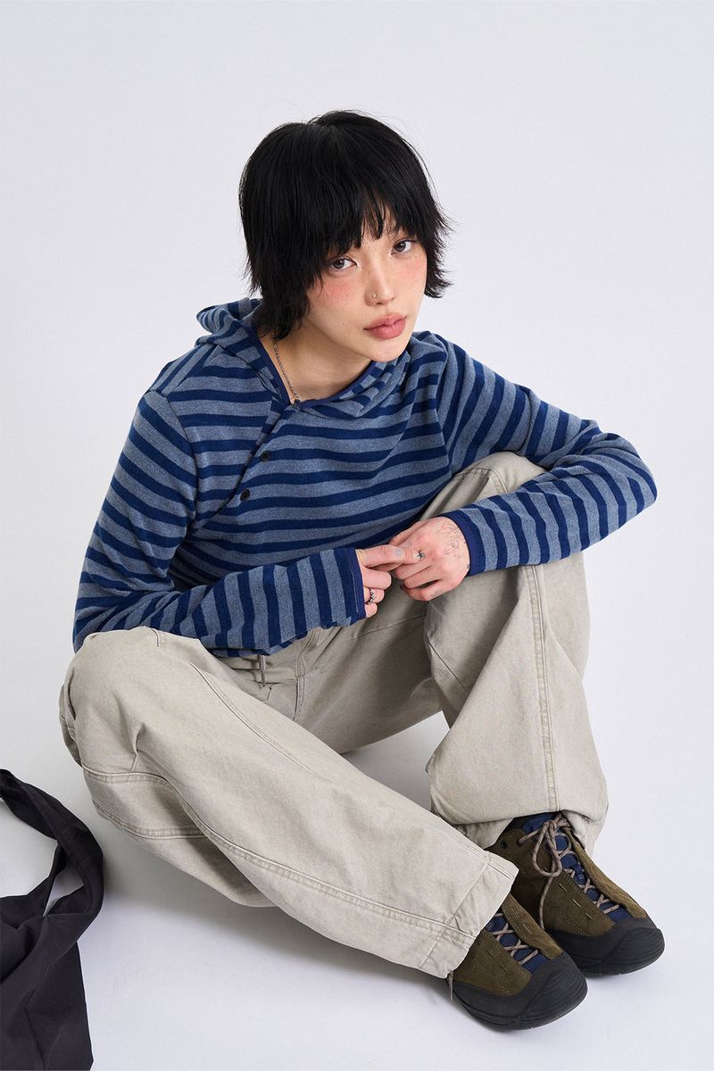 Diagonal button knit hoodie