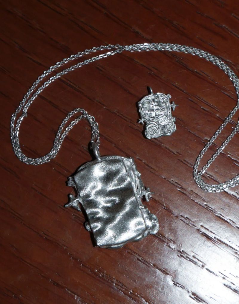 [MADE] velvet night rose necklace L size