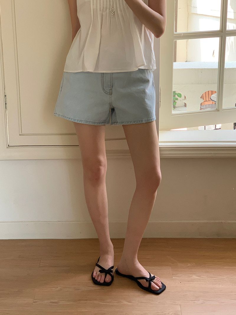 [MADE] Delrose Denim Shorts