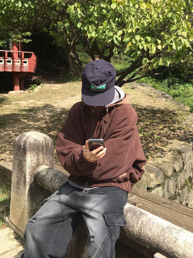 Rib Hood Half Zip-Up Knit