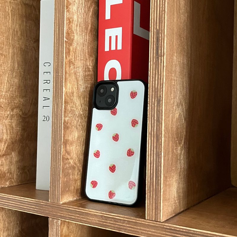 [MADE] strawberry pattern [epoxy bumper case]