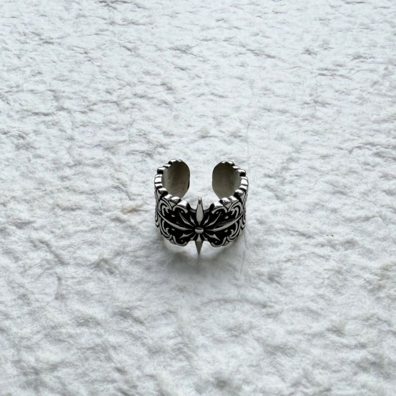 Starburst Engraved Ring