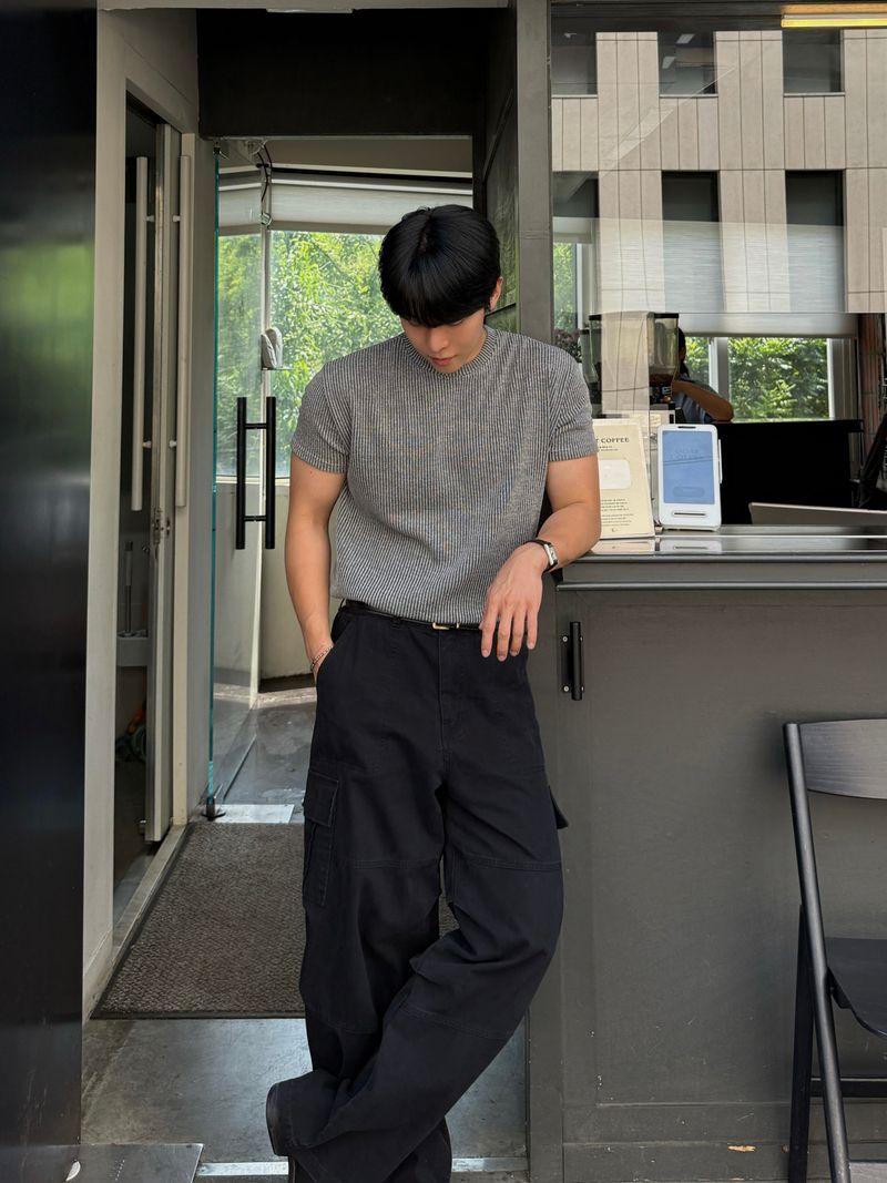 Two tone v-necked muscle short sleeved