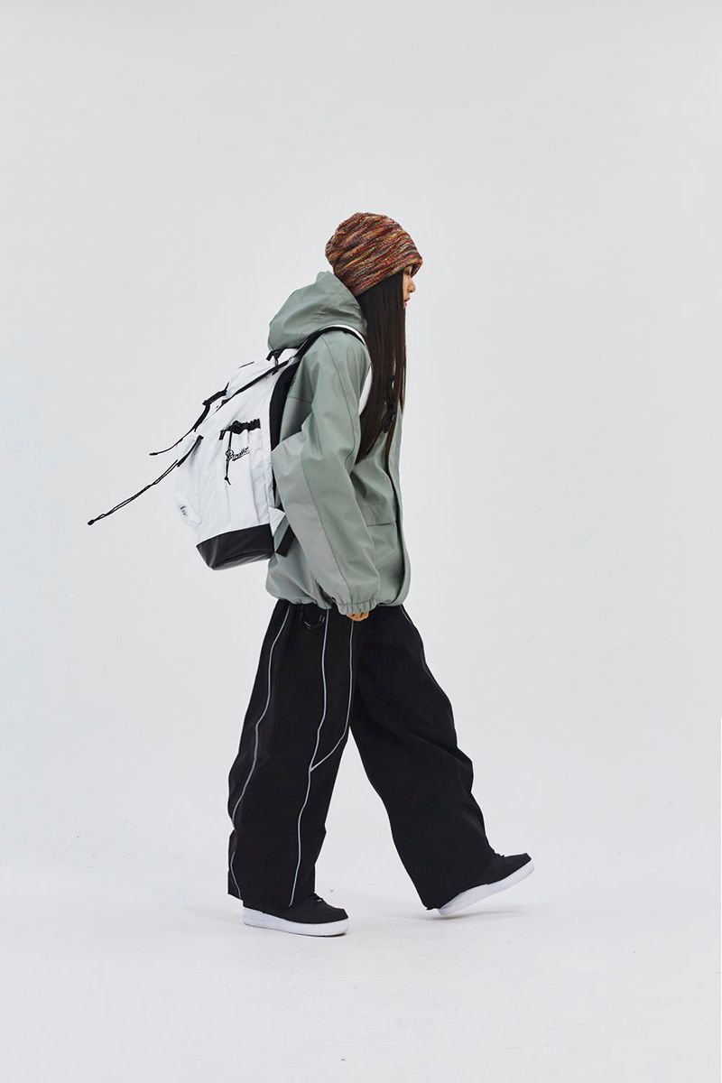 BSRBT LIGHT BIG POCKET BACKPACK