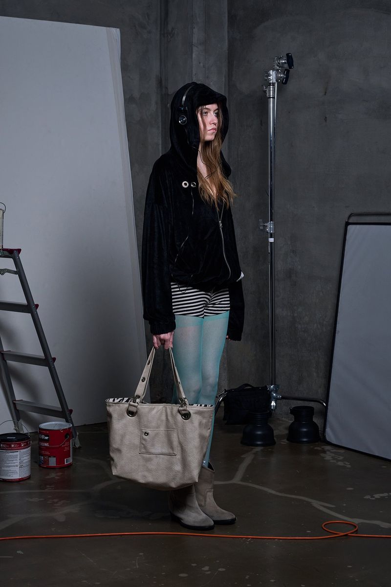 DEPC(デプク)の「EYELET LEATHER BAG (VER.2) – BEIGE(Bags)」