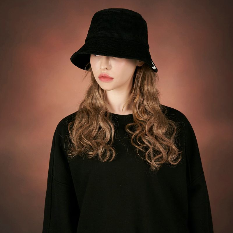 Corduroy label bucket hat