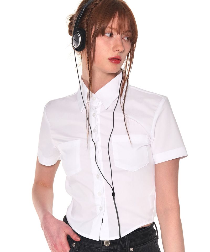 ZIZEMUSEUM(ジゼミュージアム)の「SLIM LINE CROP SHIRTS (WHITE)(Tops)」
