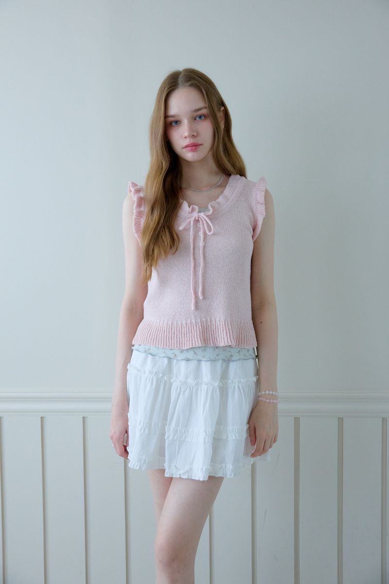 PINK PINEAPPLE（ピンクパイナップル）の「SWEET FRILL KNIT VEST（Tops）」