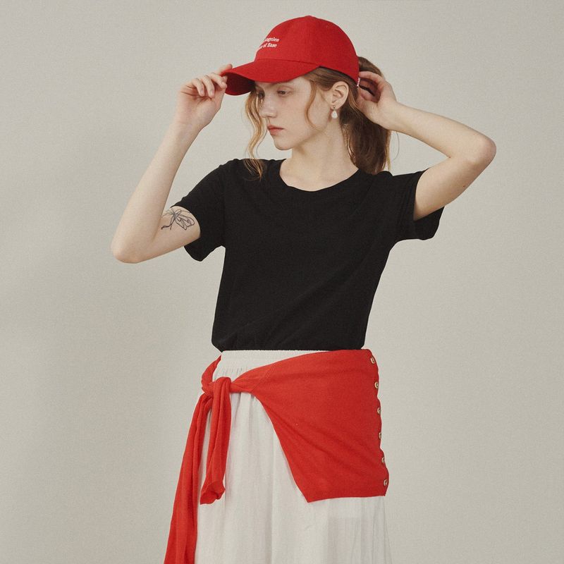 Melrose Essential T-Shirt