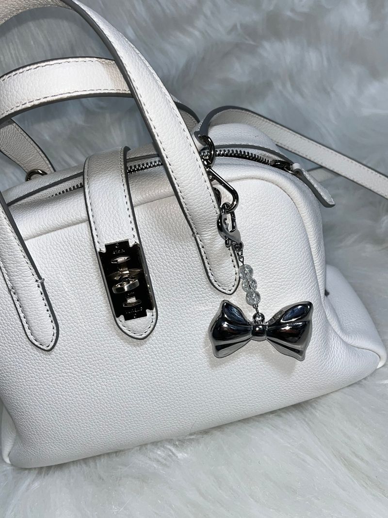 crystal ribbon
