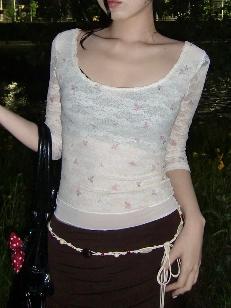 Vintage Rosy Lace T