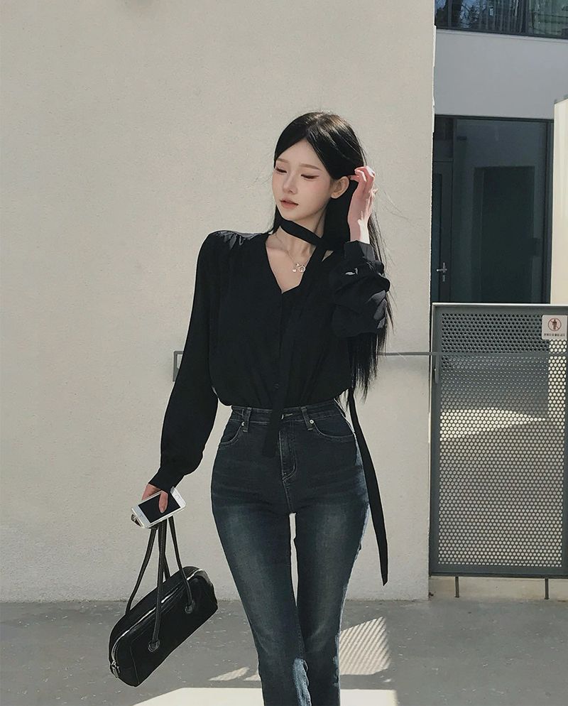 [Bellide made] Denzel silk V-neck blouse with tie