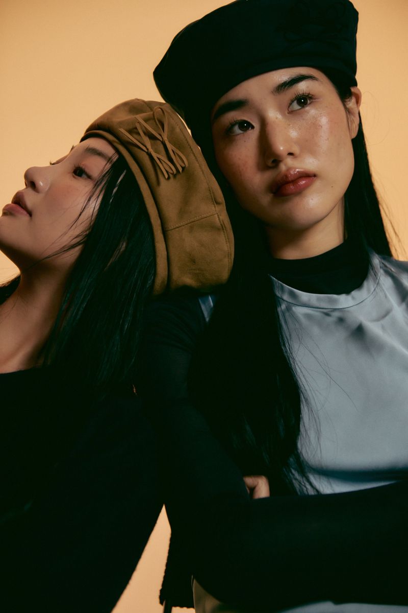 SUEDE BERET HAT / NAVY