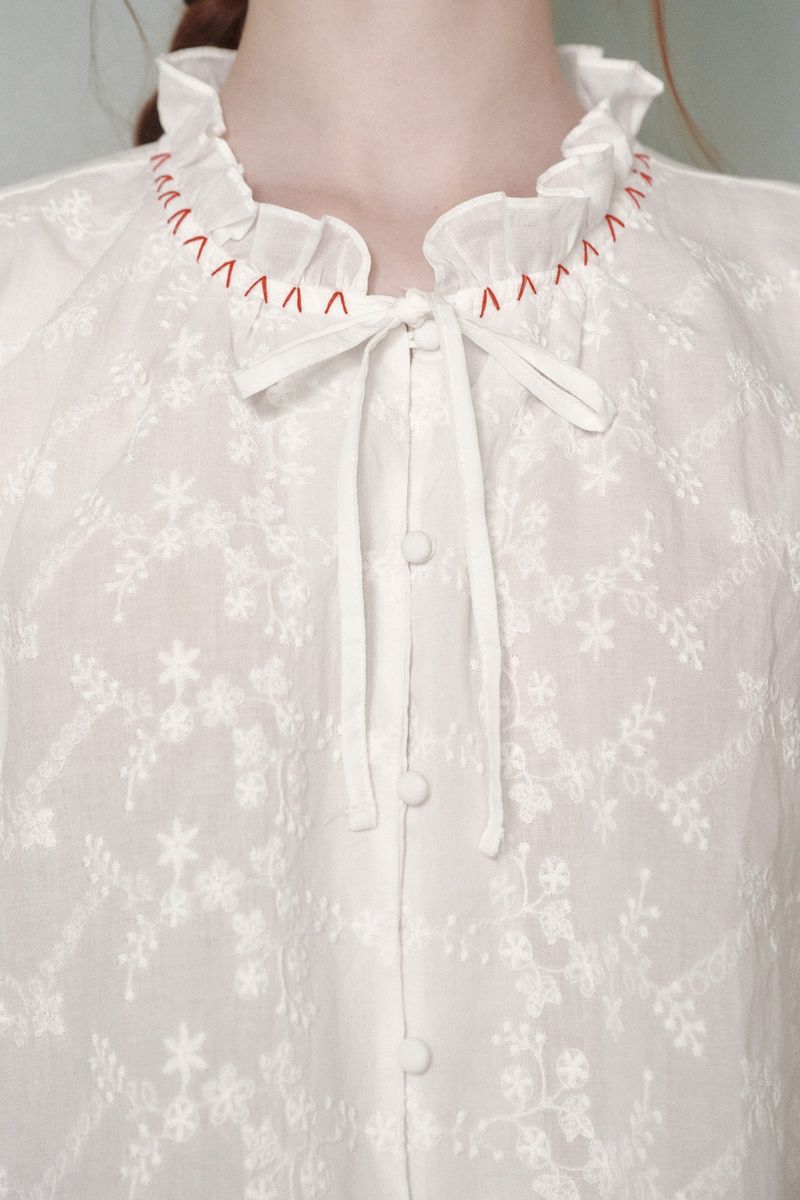 Flower Garden Stitch Blouse [Ivory]