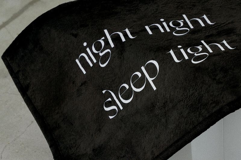 night night mini rug - black