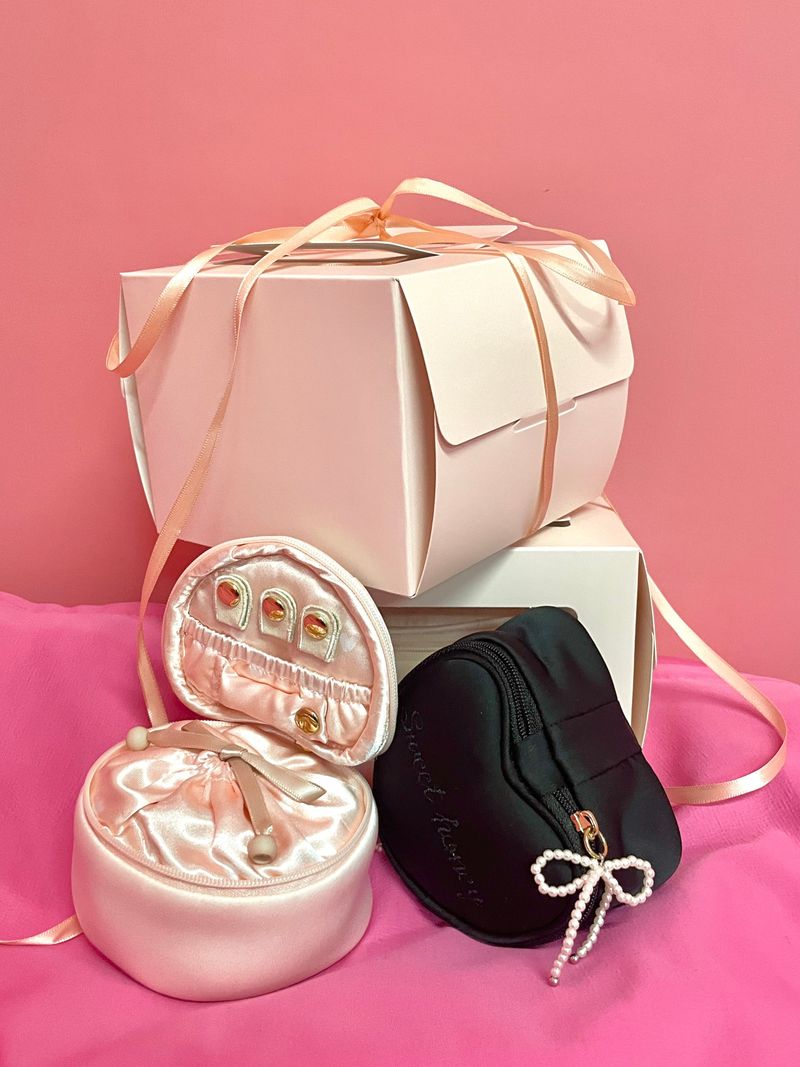 Heart accessory storage box