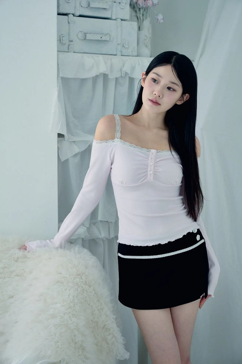 Swan lace top (Lilac pink)