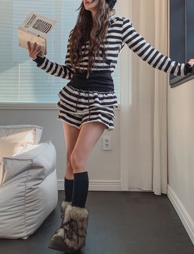 ULAN（ユレン）の「Pierre Stripe Set-up Flare Skirt（Skirts）」