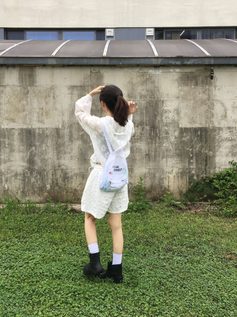 Airy Bloom Flower Zip-Up (3c)