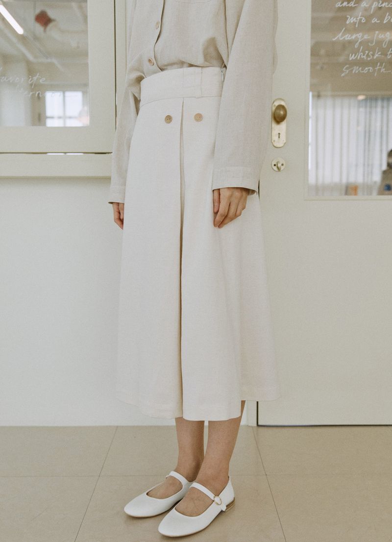 button skirt natural