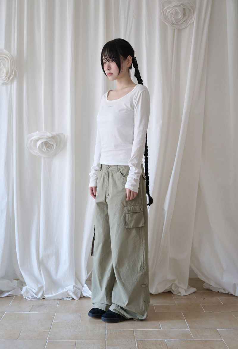 BASIC LOGO T WHITE