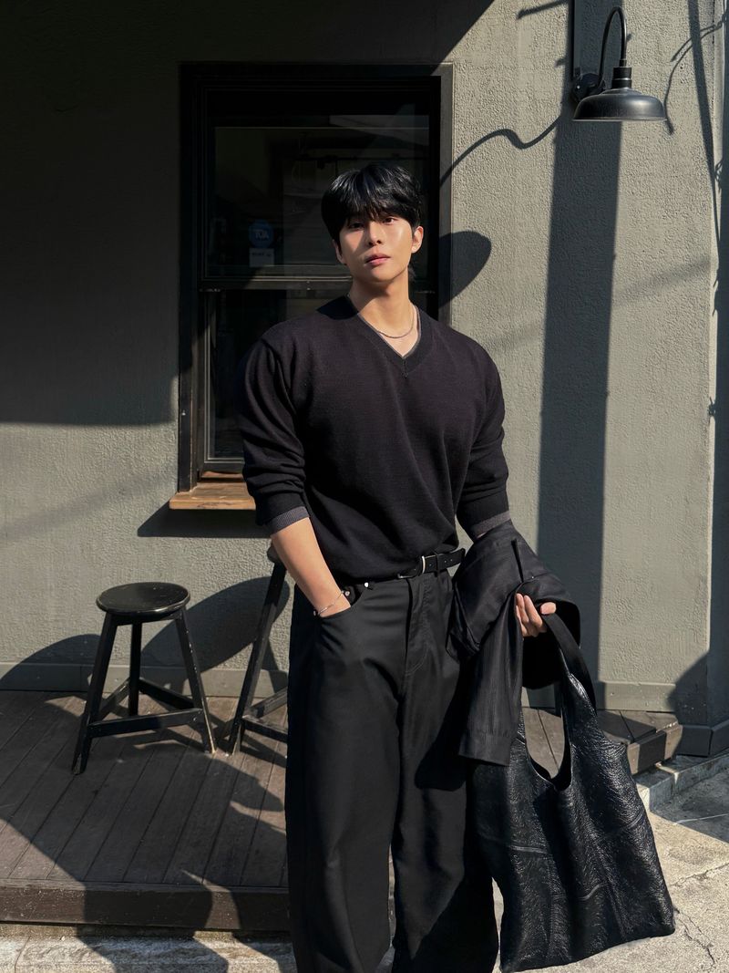 Avan straight rivet slacks