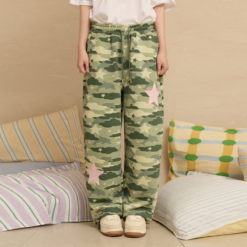 WaiKei（ワイケイ）の「Big Star Applique Sweat pants（Pants）」