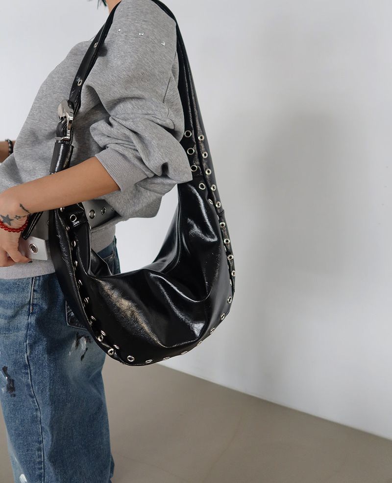 Delight-J（ディライトジェイ）の「Punching Half Moon Round Shoulder Bag（Bags）」