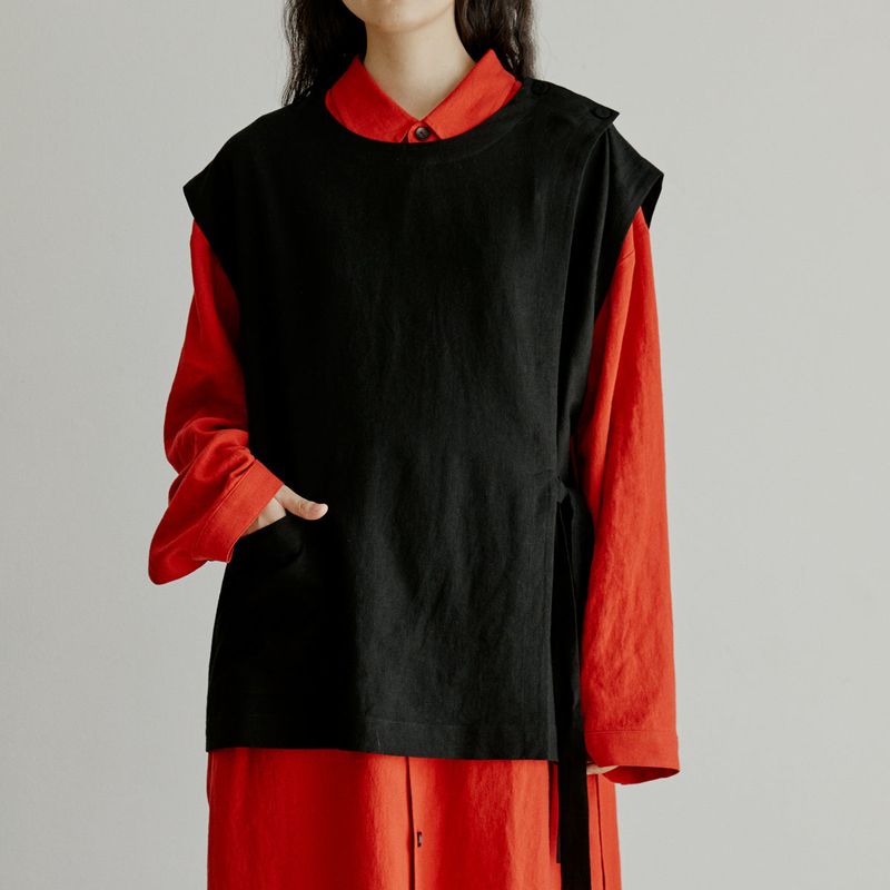 unisex button vest black