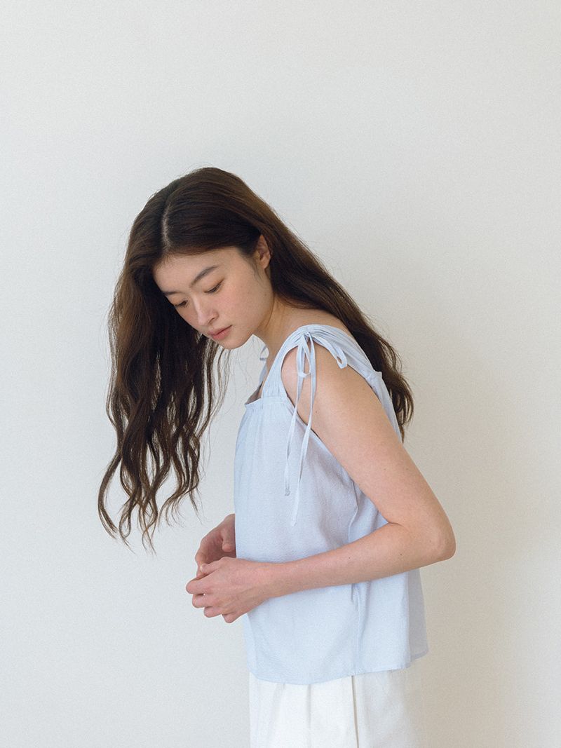 Strap Shirring Blouse - Sky blue