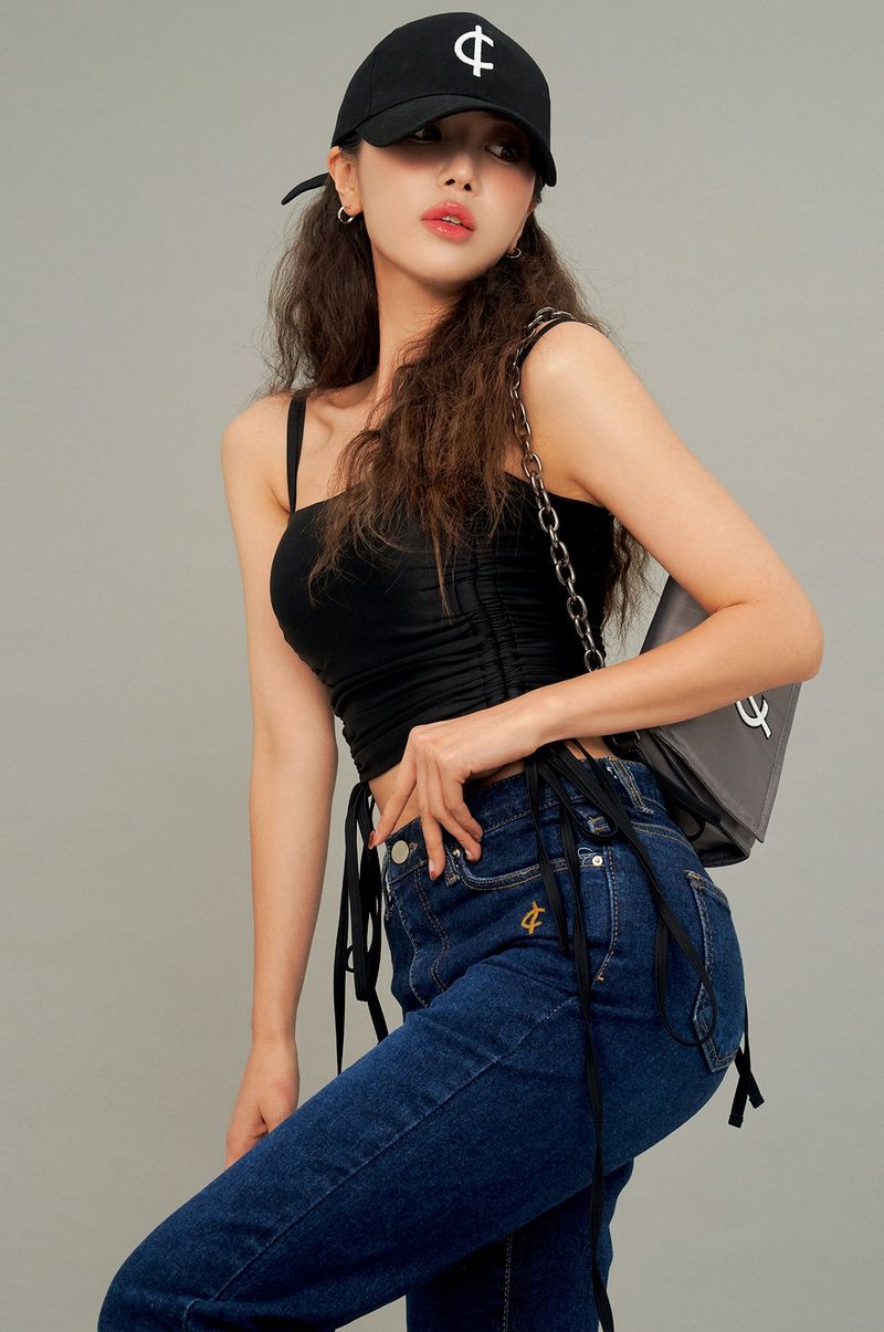 CREVY(クレビー)の「signature logo embroidered ball cap (black)(Hats)」