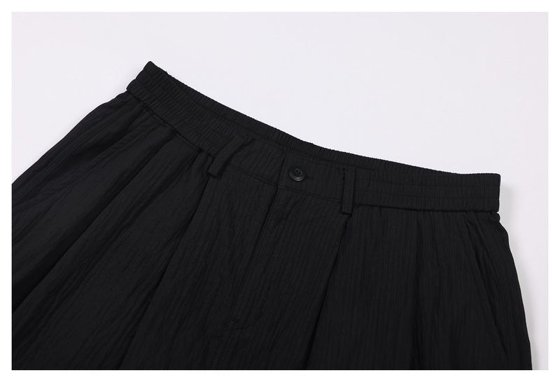 Nolan Crinkle Easy Shorts