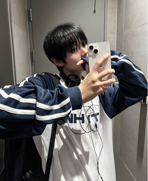 Farondie Velvet Track Raglan T-shirt