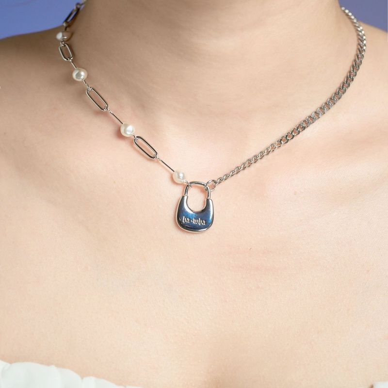 Hobo Bag Pearl Chain Necklace