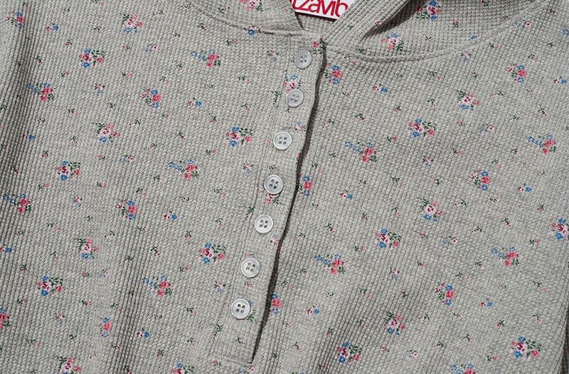FLOWER WAFFLE BUTTON HOODIE - GRAY
