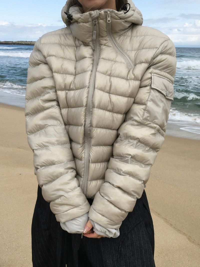 [Fill Power 600] Atomic Premium Down Hood Lightweight Padding (4c)