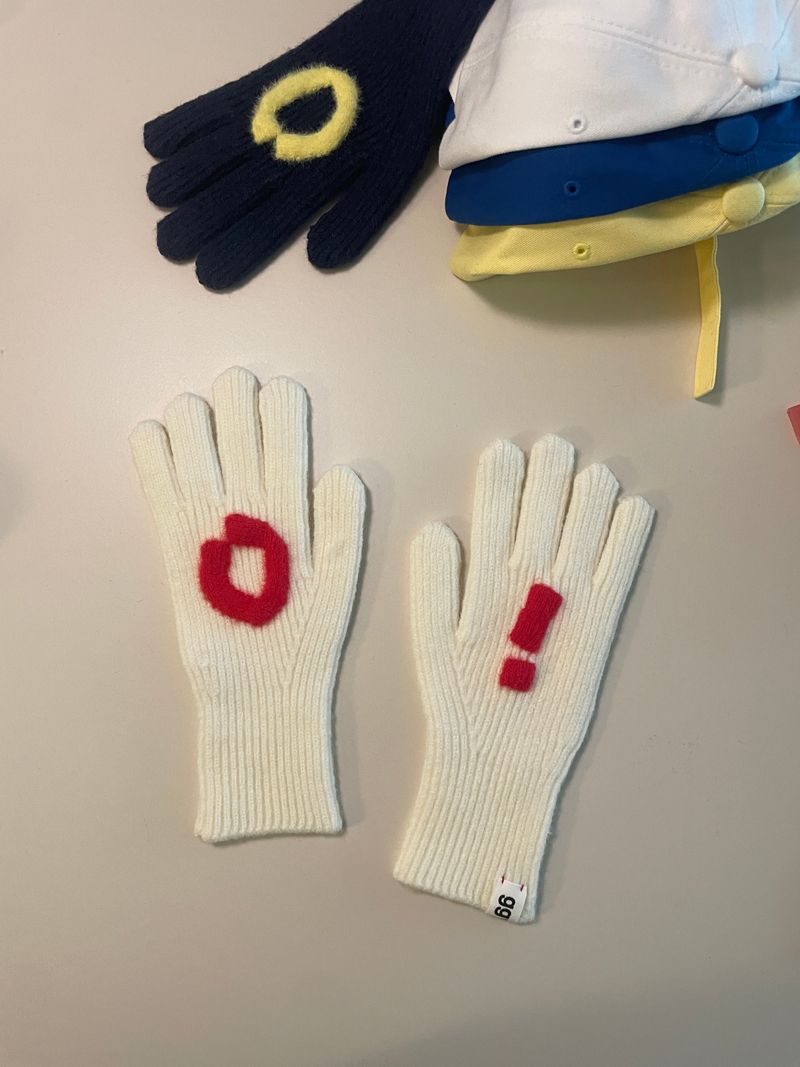 CUSTOM INITIAL KNIT RIBBON GLOVES