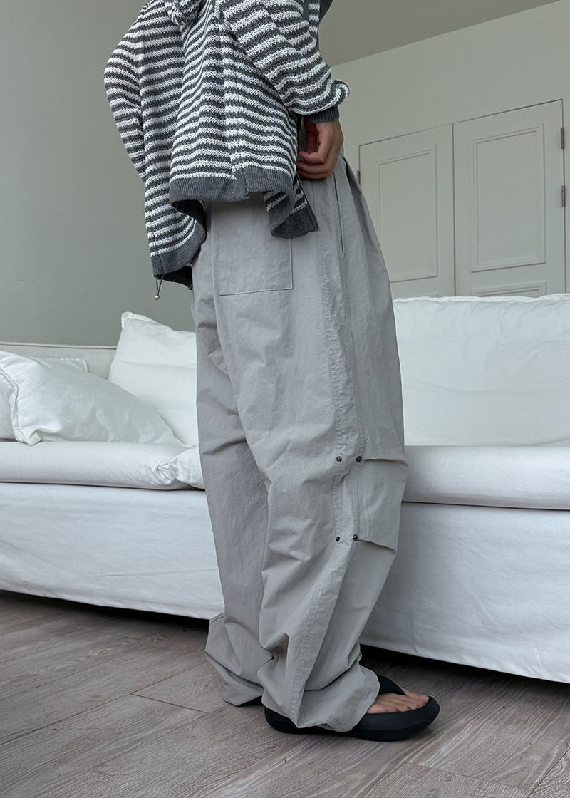 RIVET PINTUCK PANTS